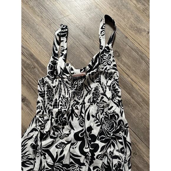 Knox Rose Sundress Fit Flare Adjustable Straps Black White Floral Smocked XS - Picture 5 of 10